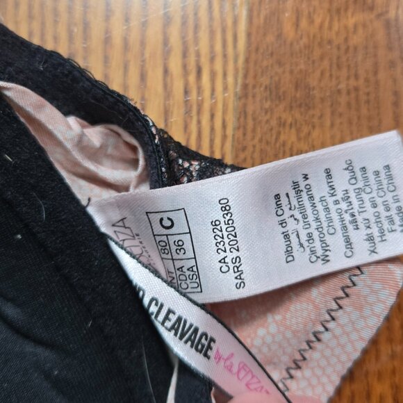 Sexy Victoria Secret Black Lace and Light Pink Bra - Picture 3 of 3
